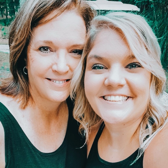 Meet your Posher, Kelley - Picture 1 of 1